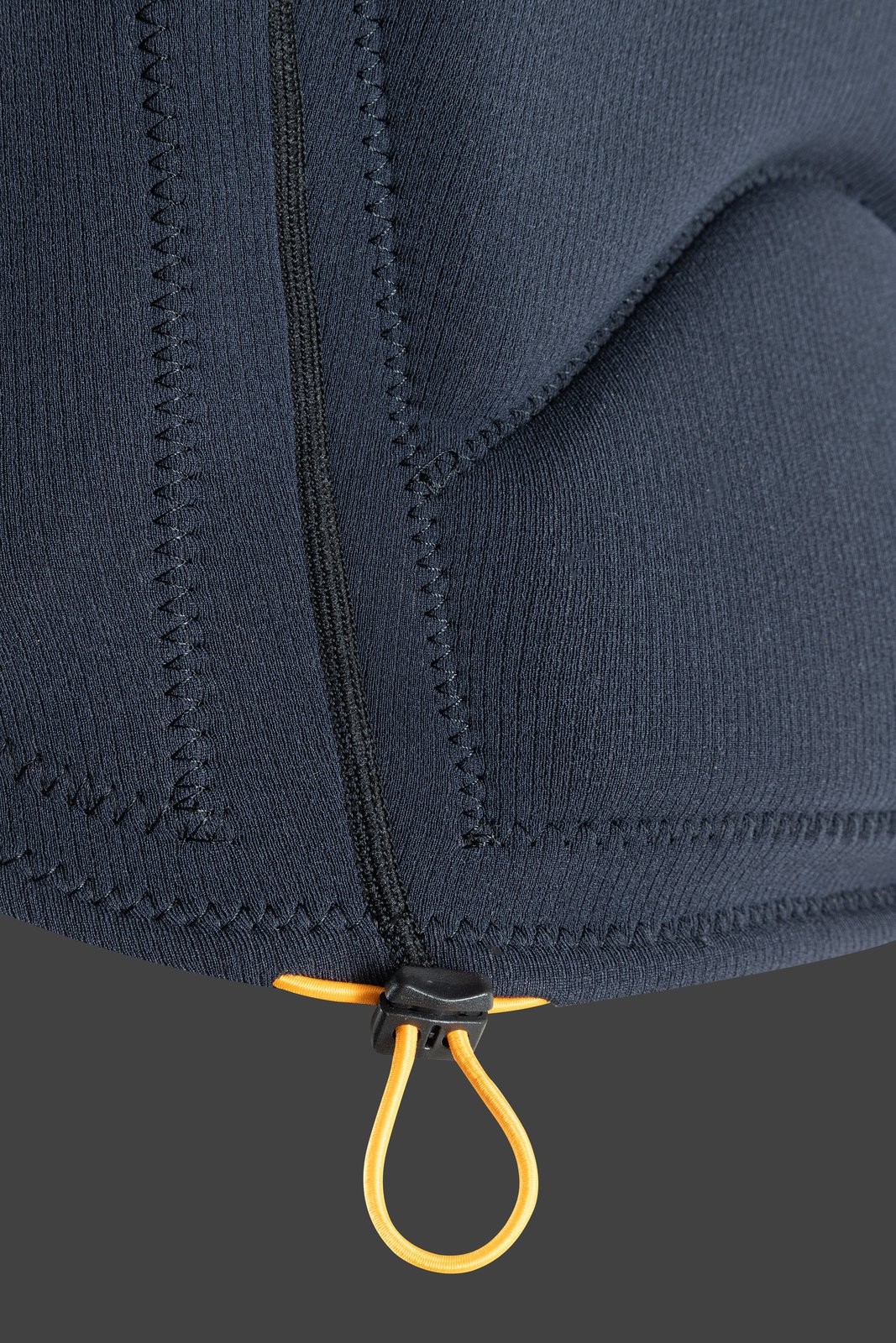 Combat Foil Impact FZ 2026 ütéselnyelő mellény részlete varrásokkal és alsó rögzítővel