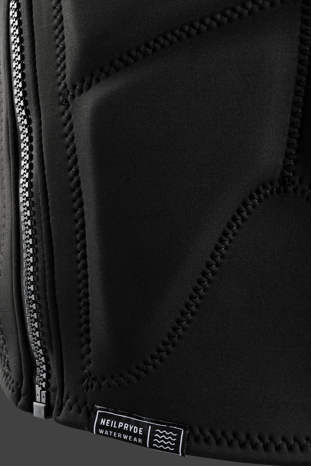 NeilPryde Combat Foil Impact Side Zip 2025 fekete mellény oldalsó cipzárral és szegmentált habszivacs védelemmel