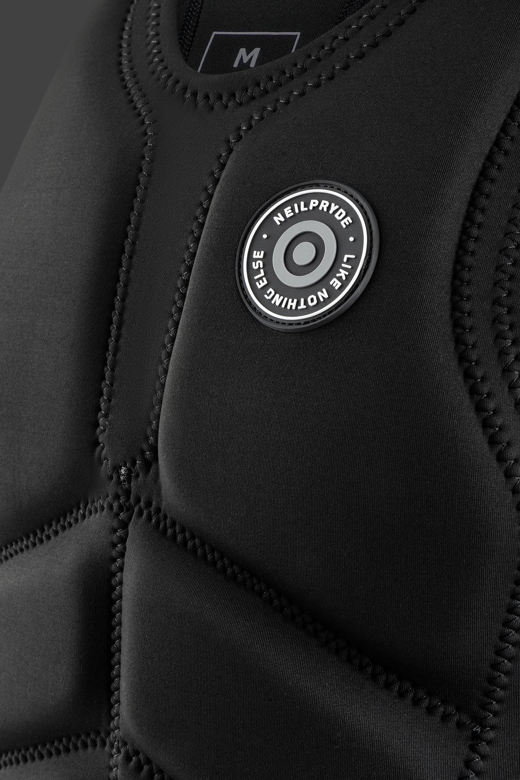 NeilPryde Combat Foil Impact Side Zip 2025 wingfoiling és wakeboard mellény részlete