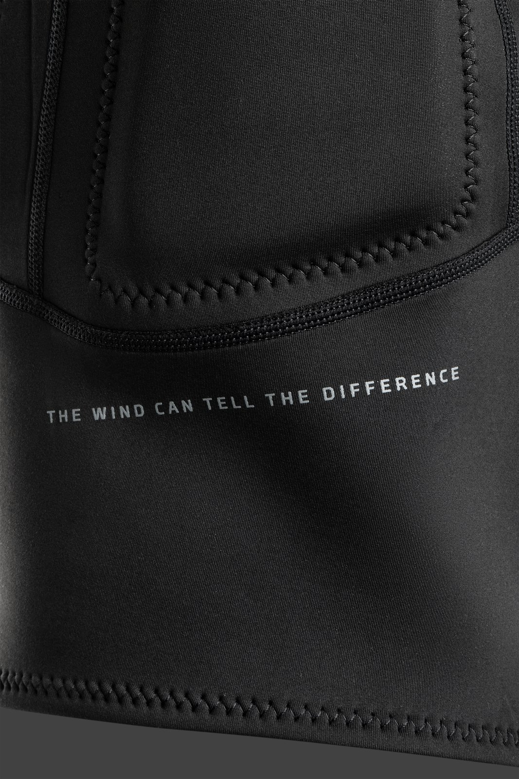 ION Combat Impact Front Zip 2025 mellény részletgazdag textúrája segmented foam habszivacs betéttel és Apex-Flex zónával