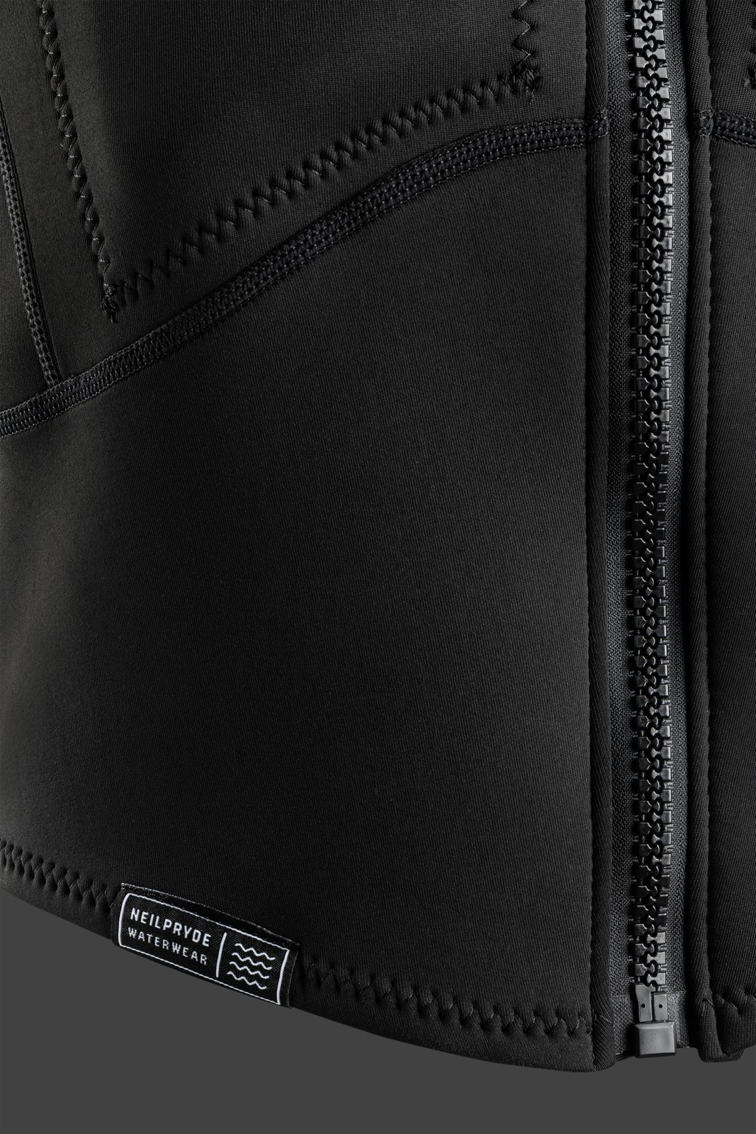 NeilPryde Combat Impact Front Zip 2025 fekete mellény első cipzáras kialakítással és Apex-Flex zone technológiával