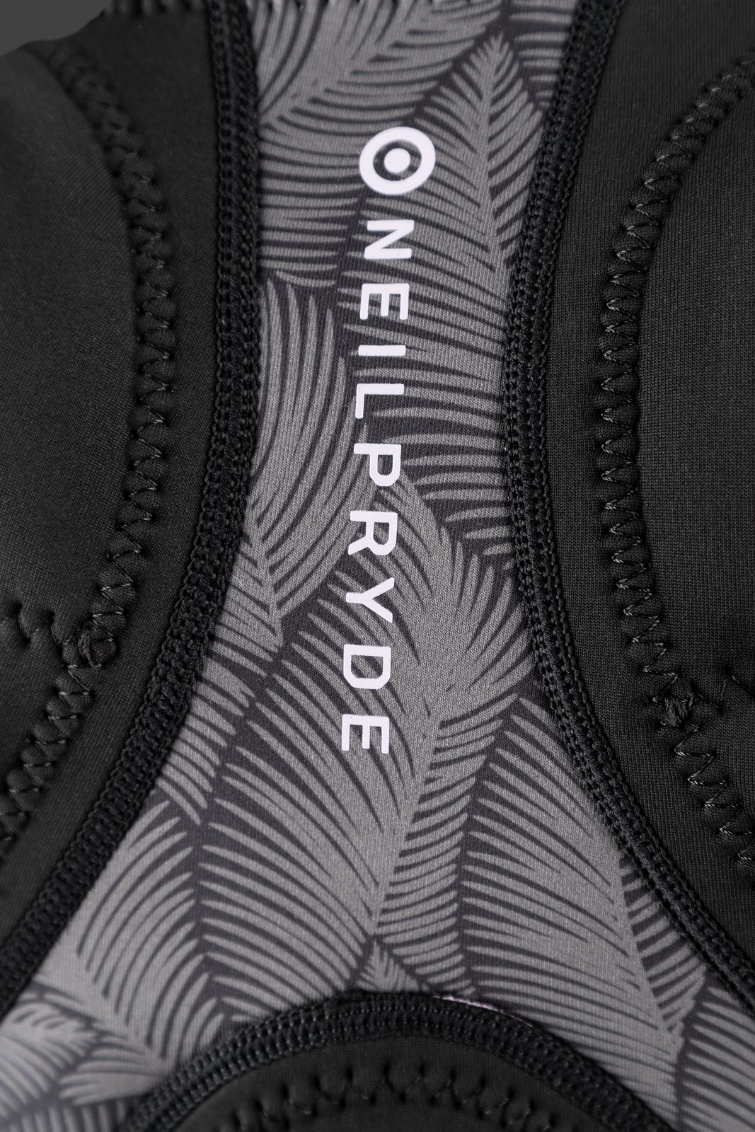 NeilPryde Storm Impact női ütközésvédő mellény részletgazdag mintázattal és varrással