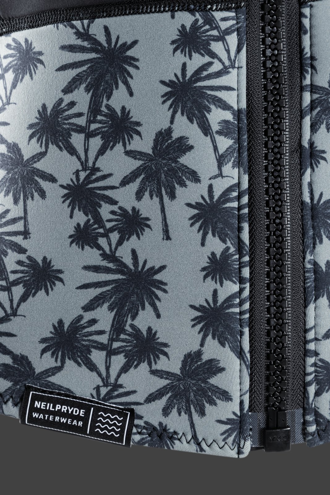 neilpryde storm impact hs fz 2026 pálmafás mintázatú mellény részlete cipzárral