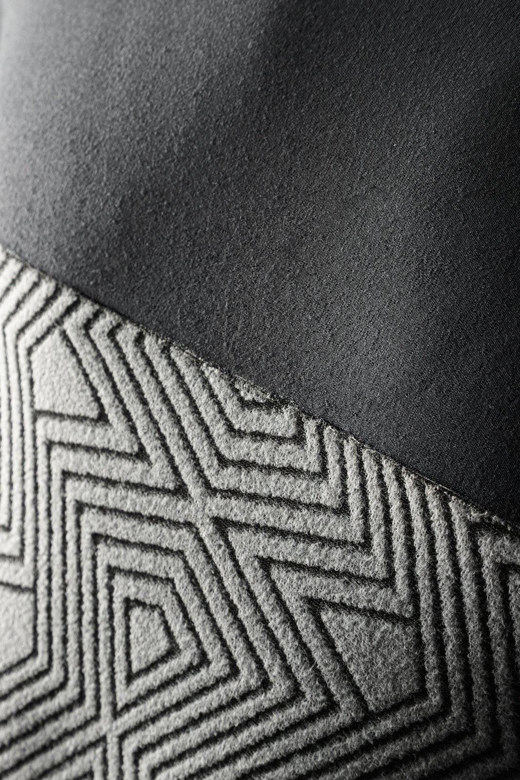 Mission 5/4 Fullsuit GBS BZ 2026 szörfröha Tech Zag bélésének és külső neoprén anyagának közeli képe