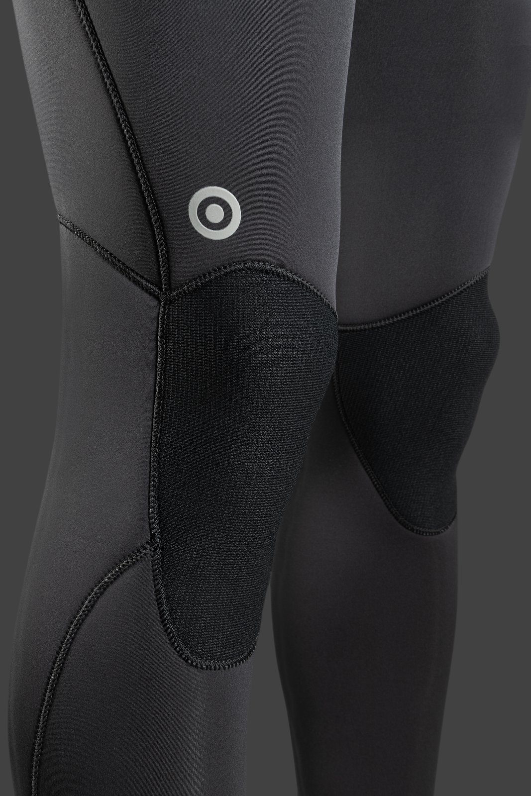 Mission 5/4 Fullsuit GBS 2026 neoprén ruha kopásálló térdvédő részlete