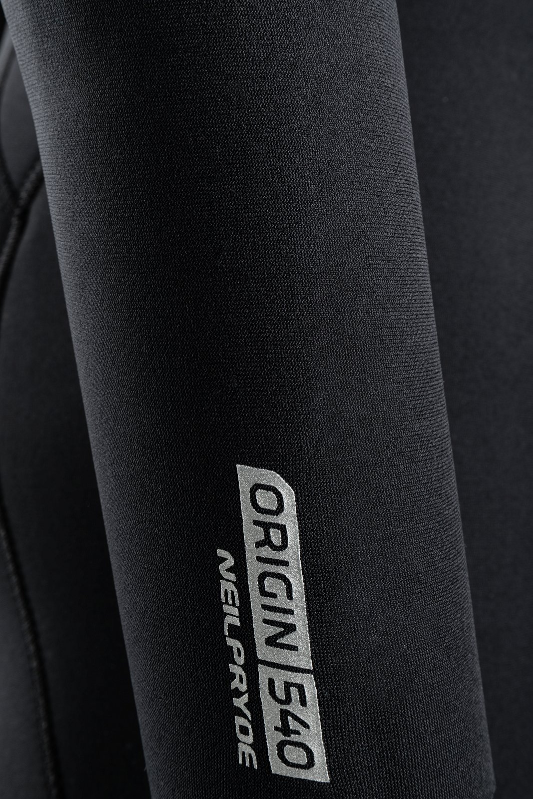 NeilPryde Origin 540 5/4/3 mm-es hátul cipzáras neoprén ruha részlete