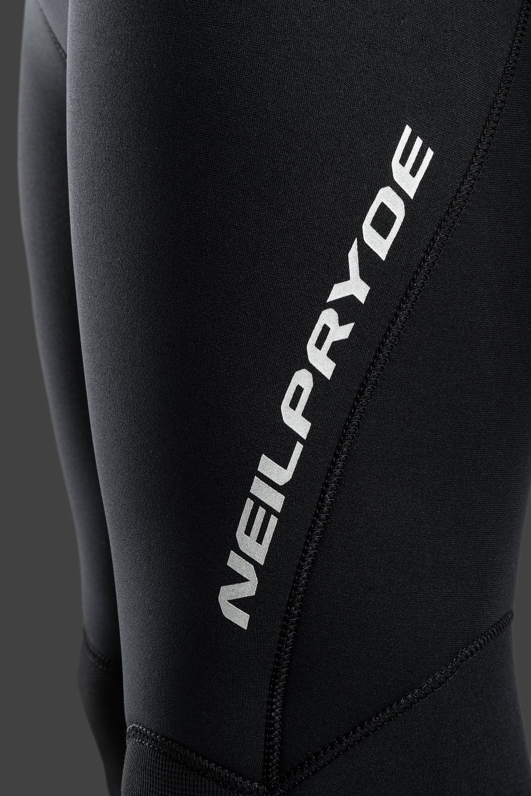 NeilPryde Rental 5/4/3 mm vastcipzáras neoprén ruha részlete