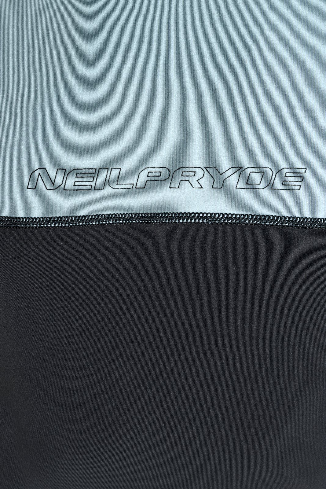 NeilPryde Rise 2/2 Shorty neoprén ruha feliratos részlete