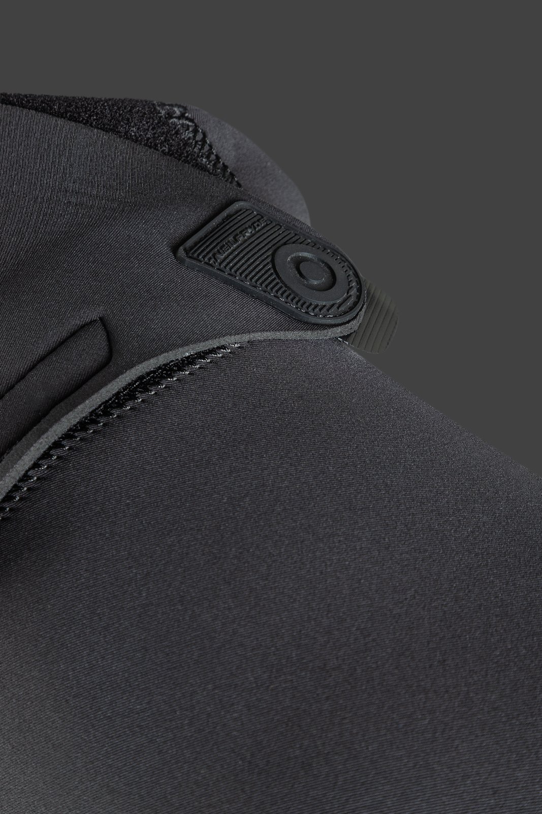 NeilPryde Rise 4/3 GBS Back Zip szörfruha E3 Entry rendszer és Yamamoto neoprén részlet