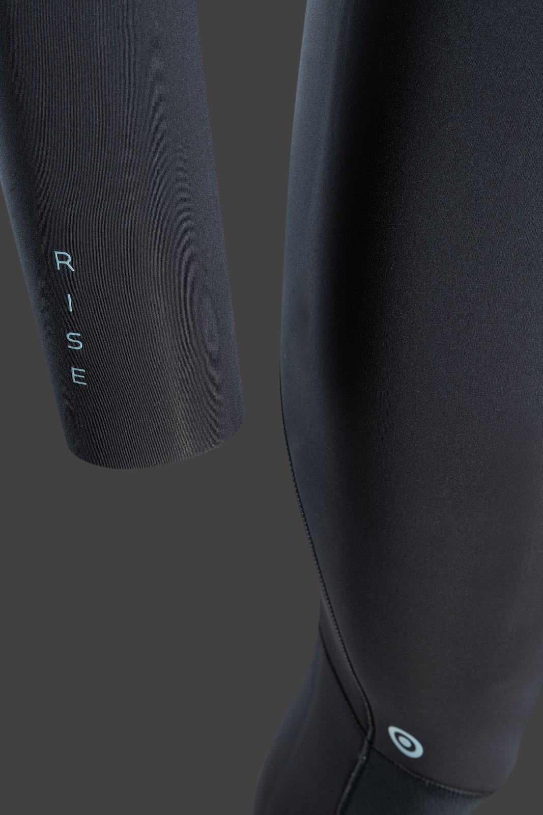 NeilPryde Rise 5/4 Fullsuit GBS hátul cipzáras technikai neoprén ruha részlete