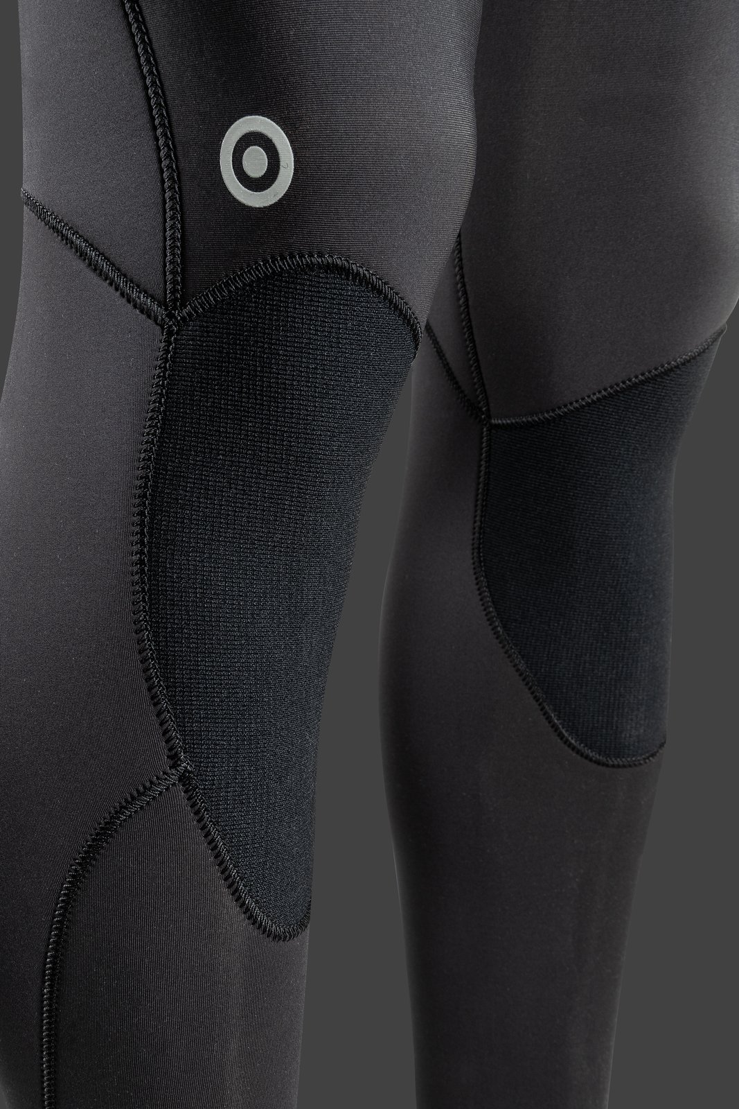 NeilPryde Rise 5/4 Hooded GBS FZ 2026 neoprén ruha megerősített térdvédő része