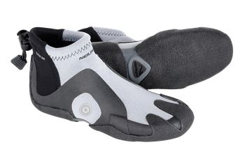 NeilPryde Rise LC Round 3mm 2026 junior szörfcipő húzózáras rögzítéssel és N-grip talppal