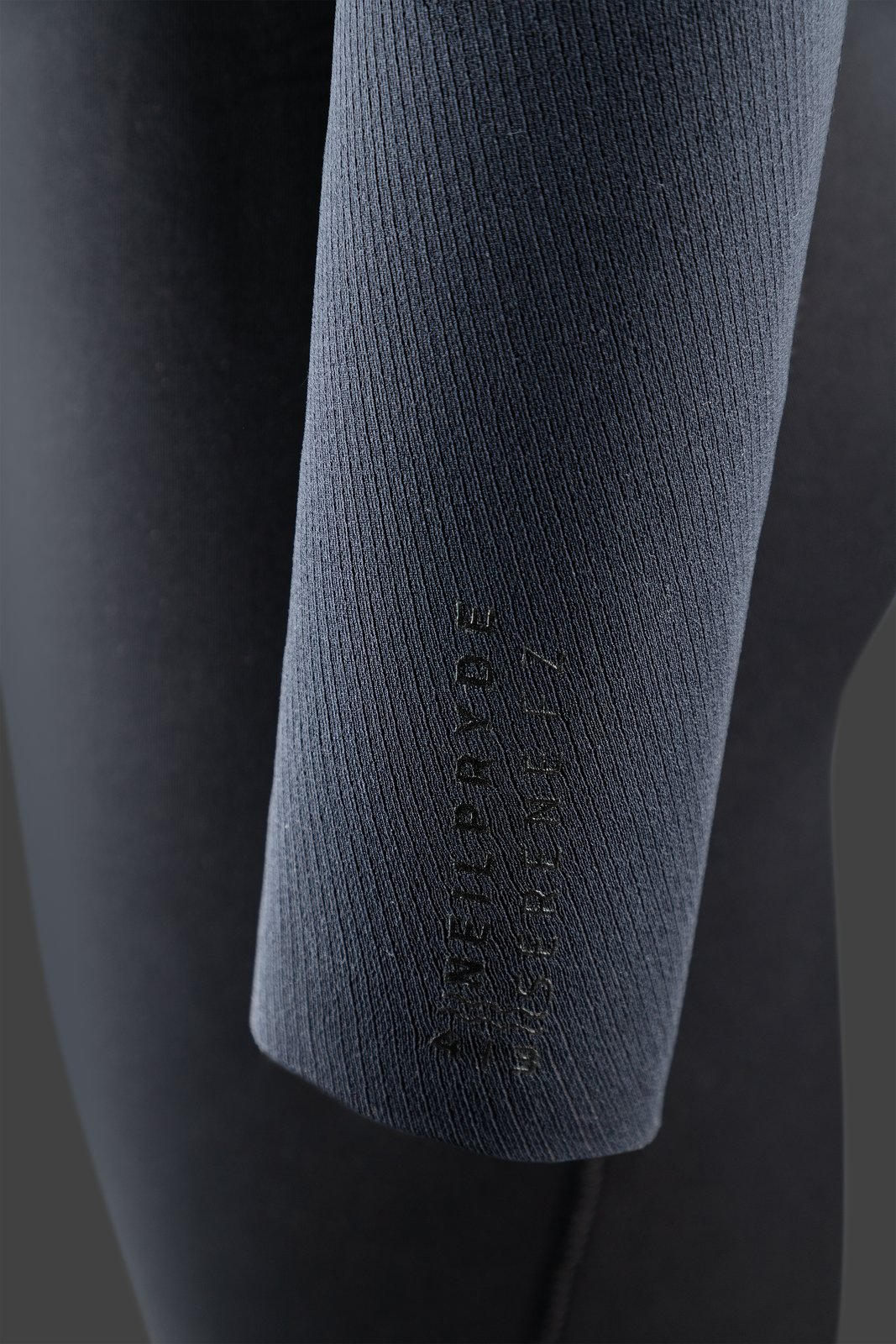 NeilPryde Serene 4/3 női neoprén ruha textúrázott kar kialakítással