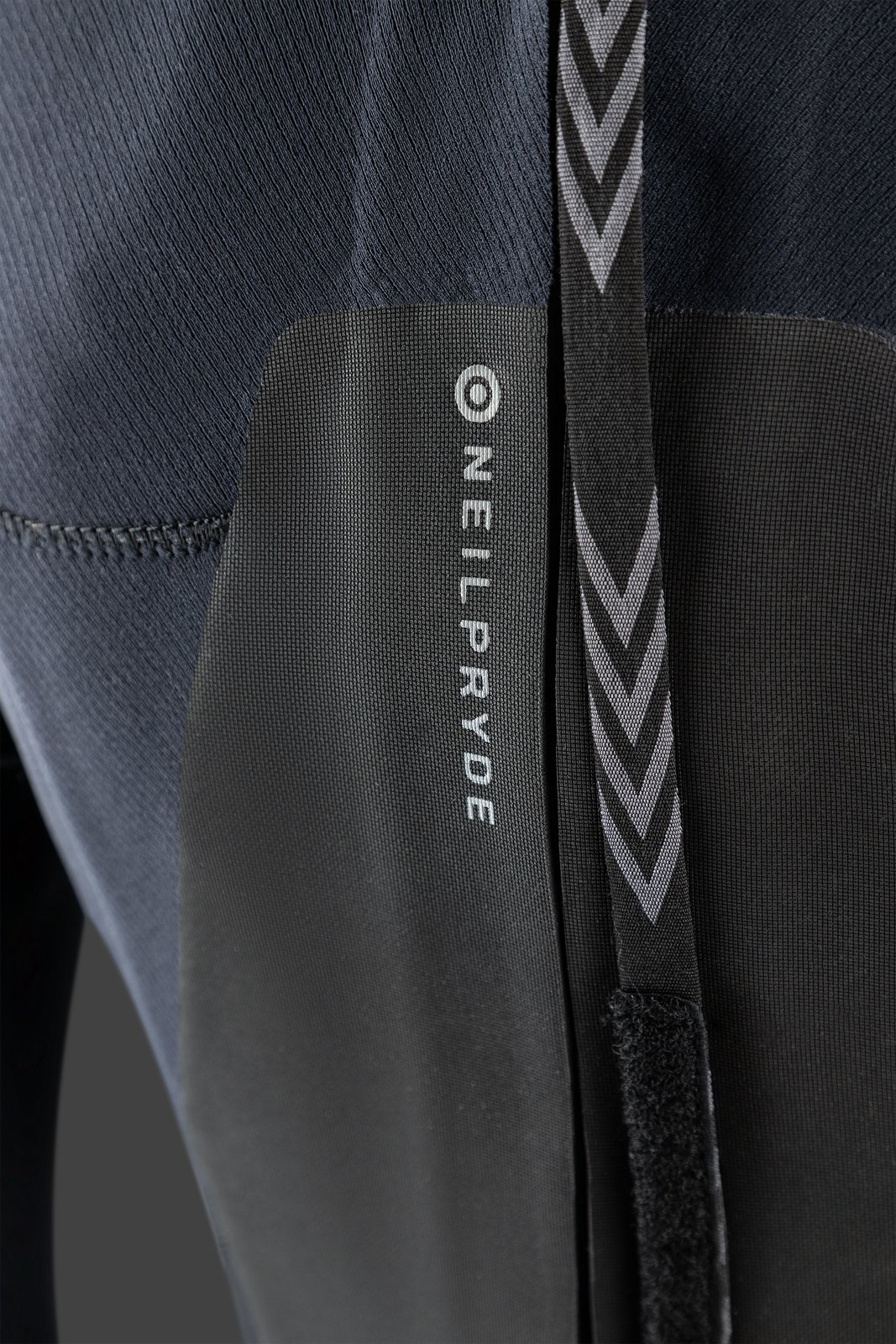 NeilPryde Serene 5/4 női neoprén ruha hátulicipzáras E3 Entry rendszerrel és GBS varrás részletekkel