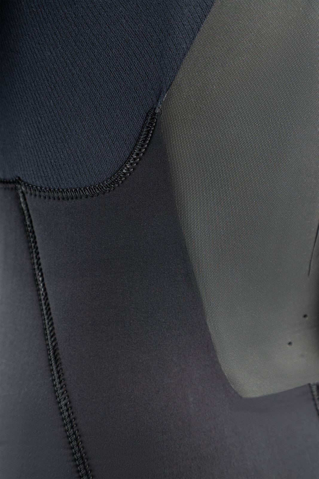 Serene Fullsuit GBS 5/4 női neoprén ruha Apex Mesh külső laminálással és precíz varratokkal