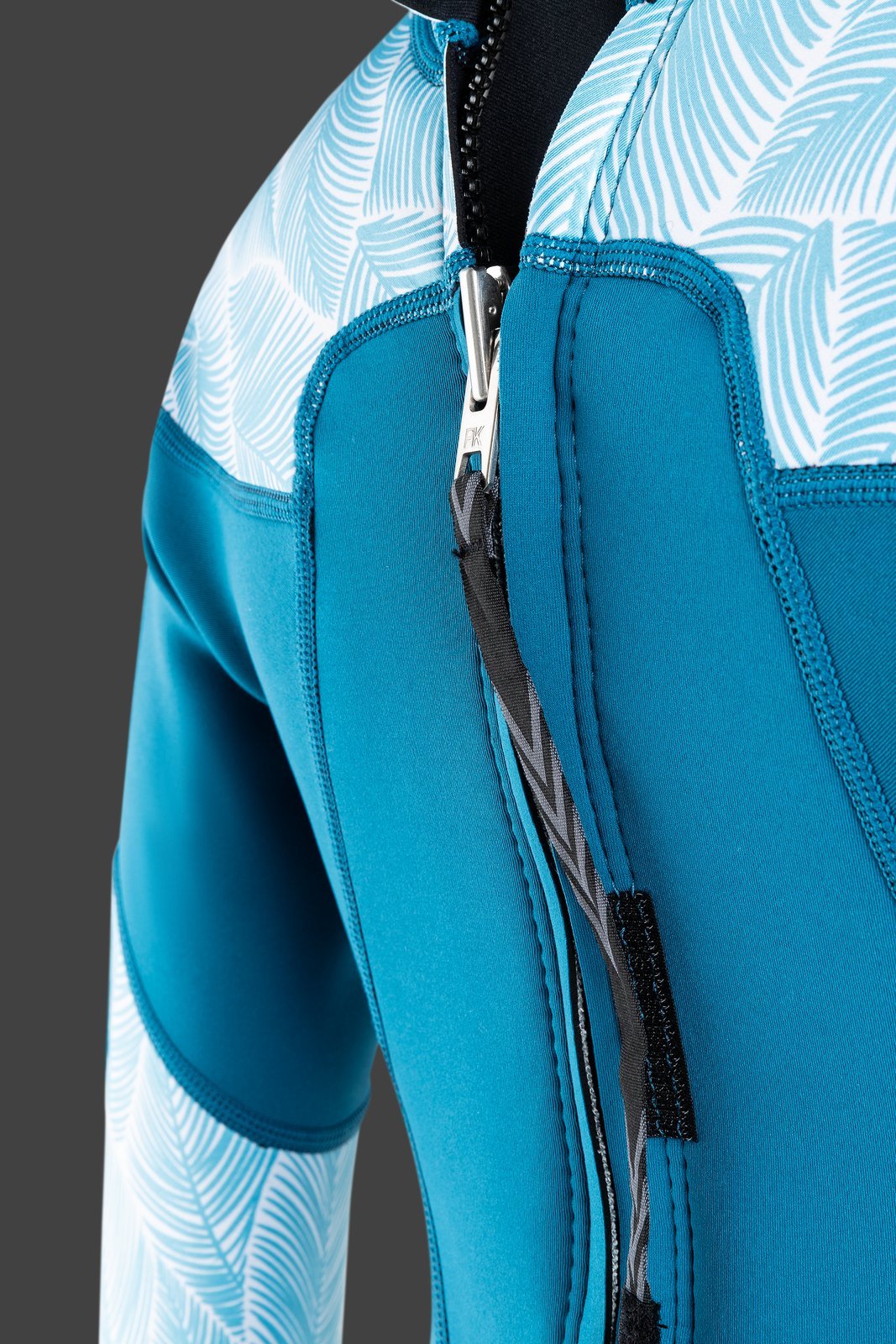 NeilPryde Spark 2/2 mm-es női rövid szárú neoprén ruha hátul cipzáras kivitelben