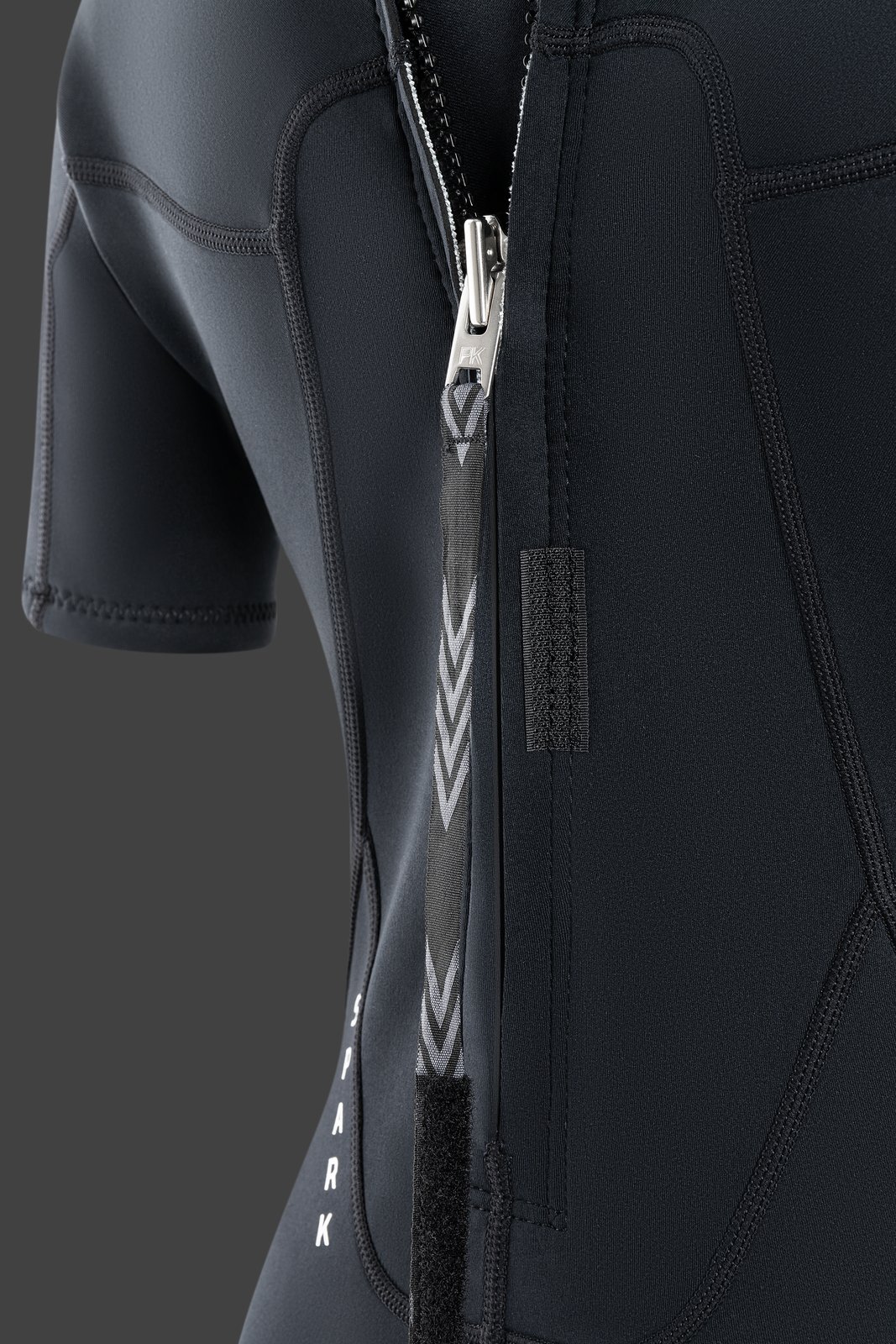 NeilPryde Spark 2/2 S/S női shorty hátul cipzáras kialakítással