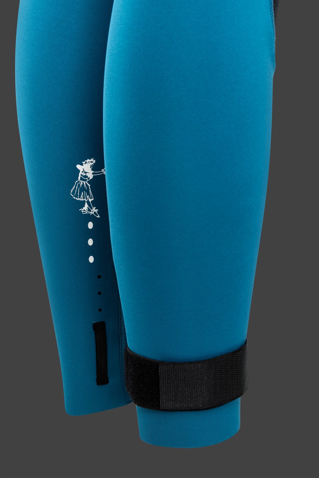 NeilPryde Spark 3/2 BZ 2025 női szörfruha modell lábszár részlete tépőzáras bokapánttal