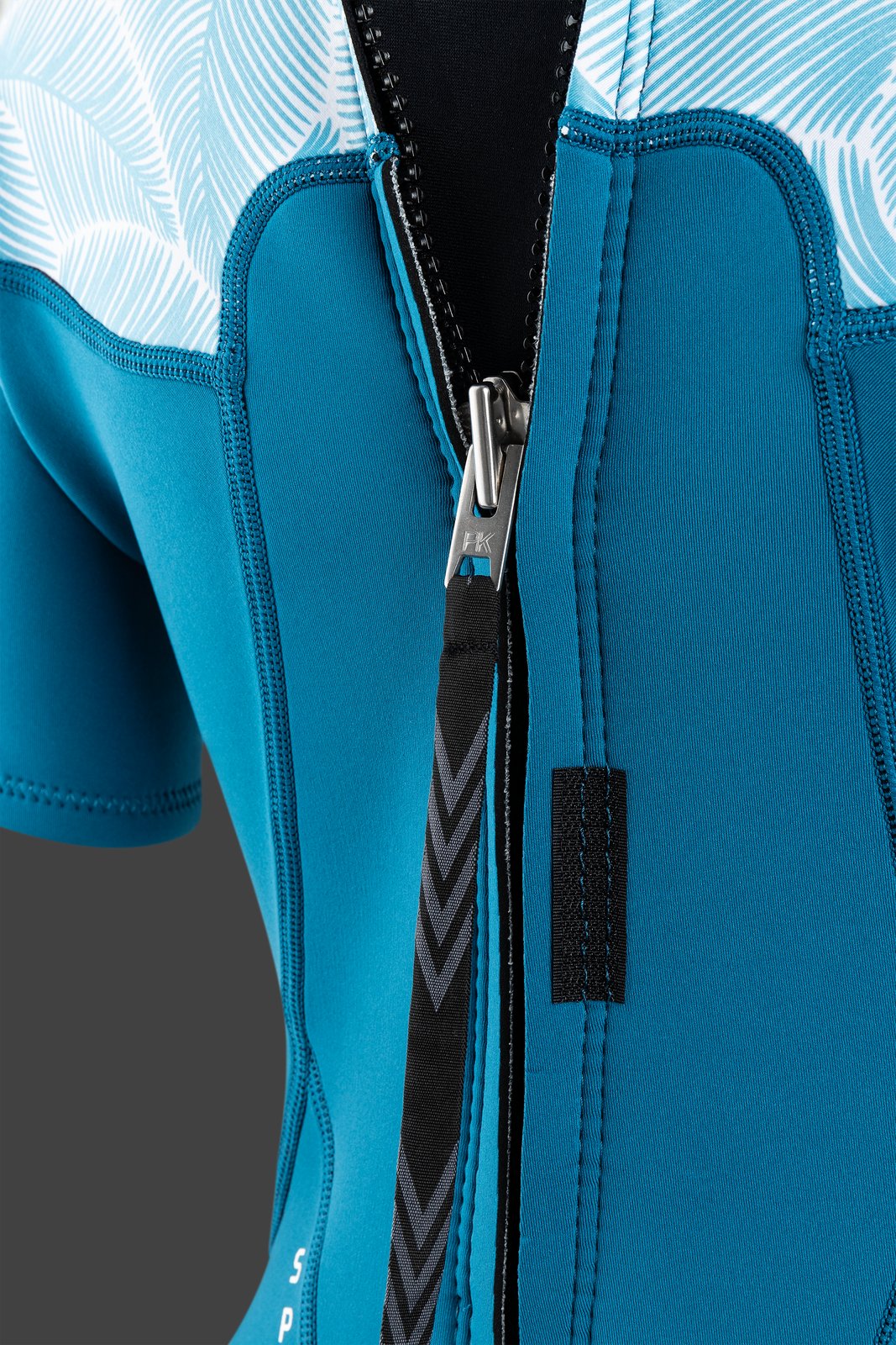 NeilPryde Spark 3/2 BZ 2025 női szörfruha hátul cipzáros részlete kék színben