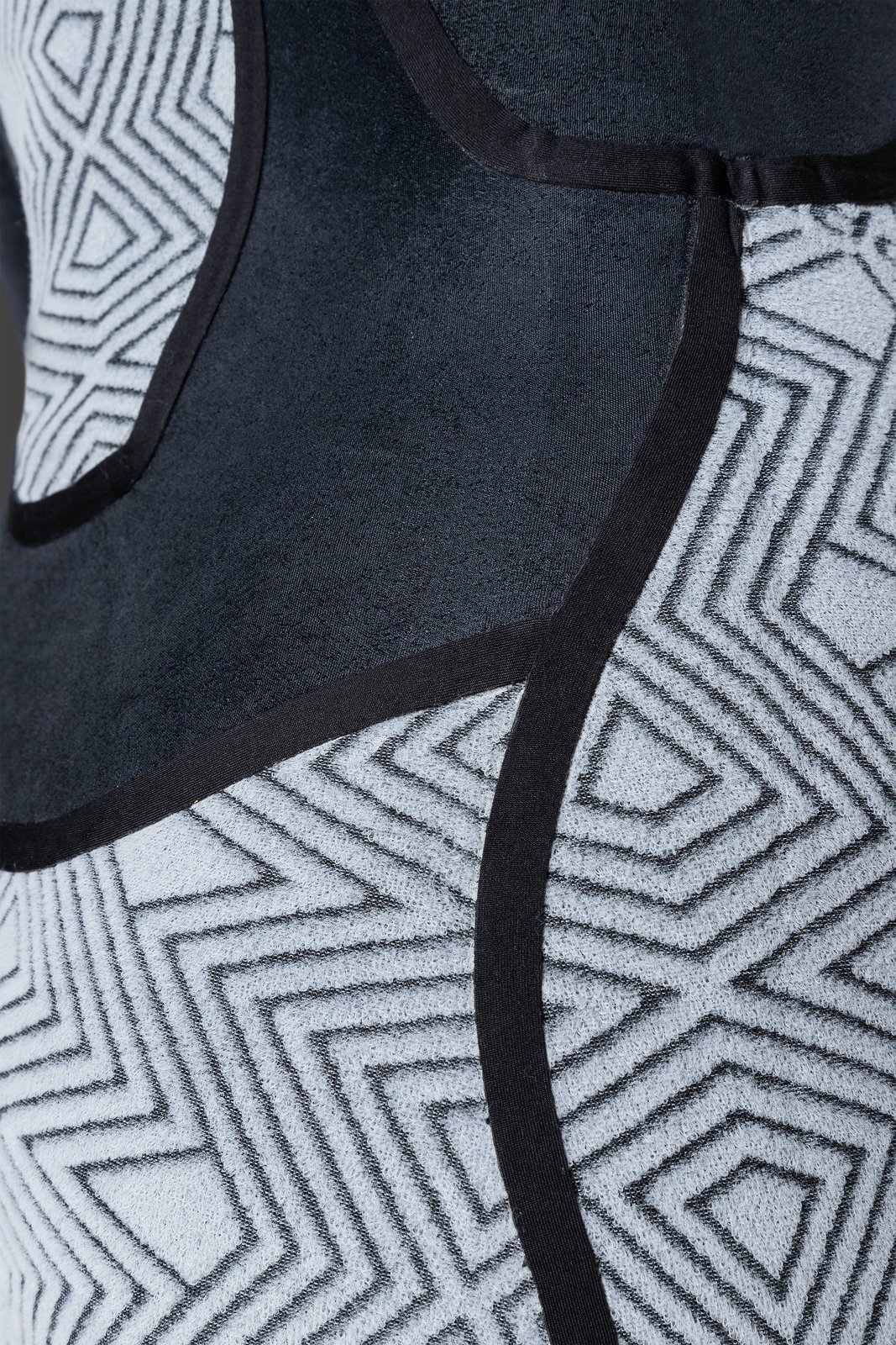 Storm 5/4 BZ 2026 női neoprén ruha G3 Armor Skin felülettel és ragasztott varrásokkal