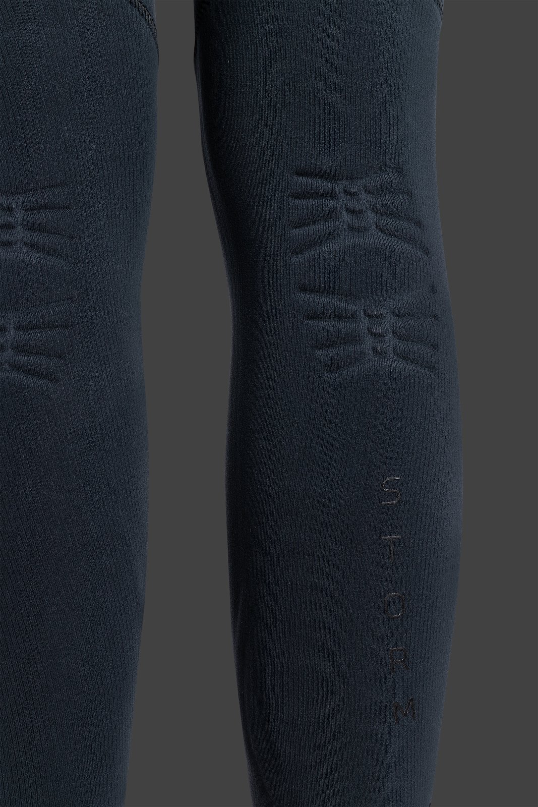 Storm 5/4 BZ 2026 női neoprén ruha G3 Armor Skin térdvédővel és Storm felirattal