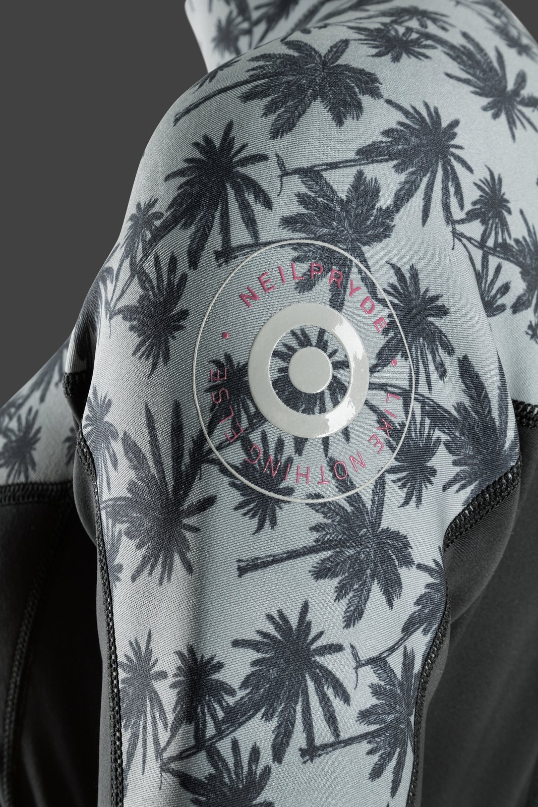 NeilPryde Vamp 2/2 Shorty női neoprén ruha pálmafás mintás ujjal és márkajelzéssel