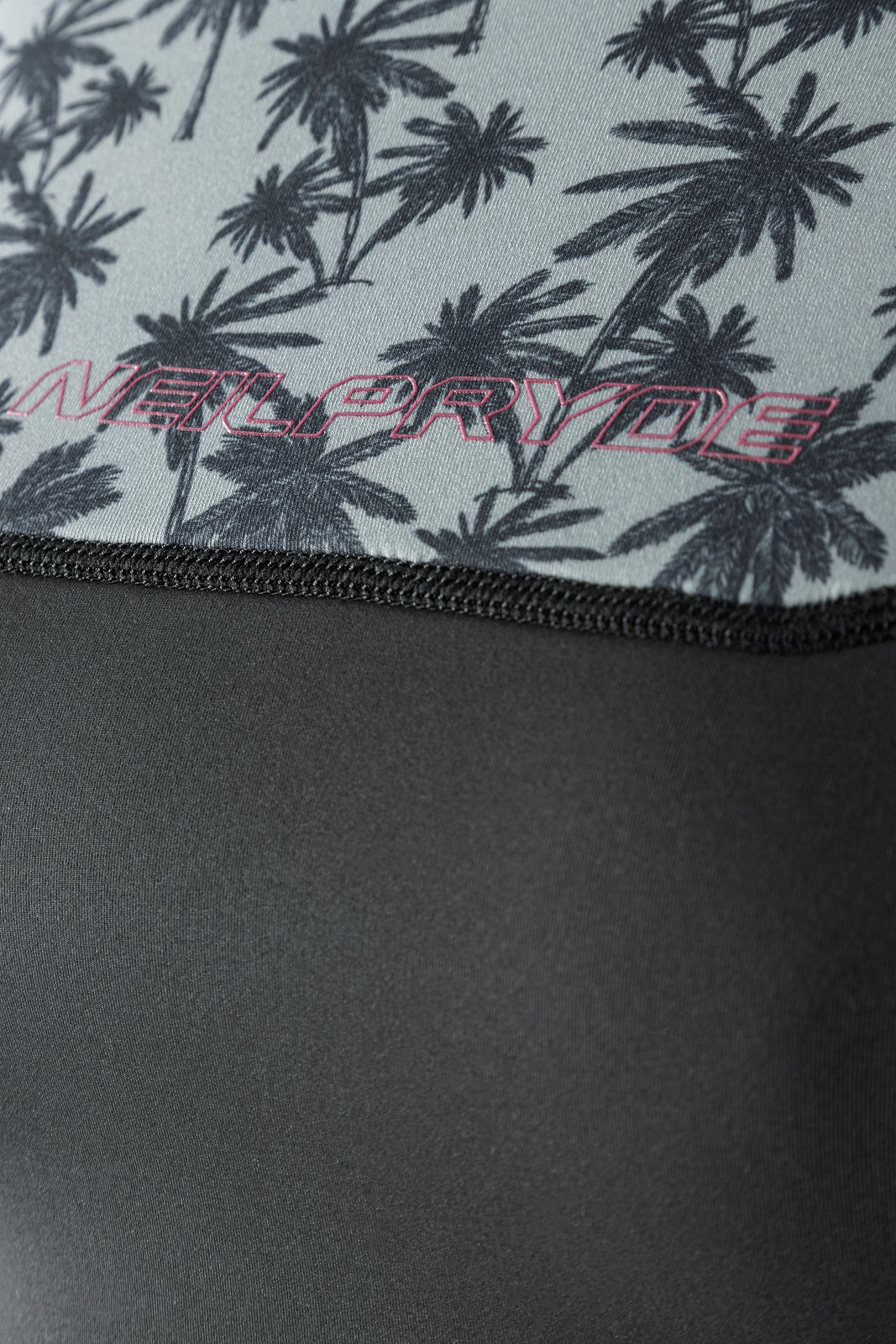 NeilPryde Vamp 3/2 Steamer neoprén ruha pálmafás mintázatú felső részének varrása és anyaghasználata