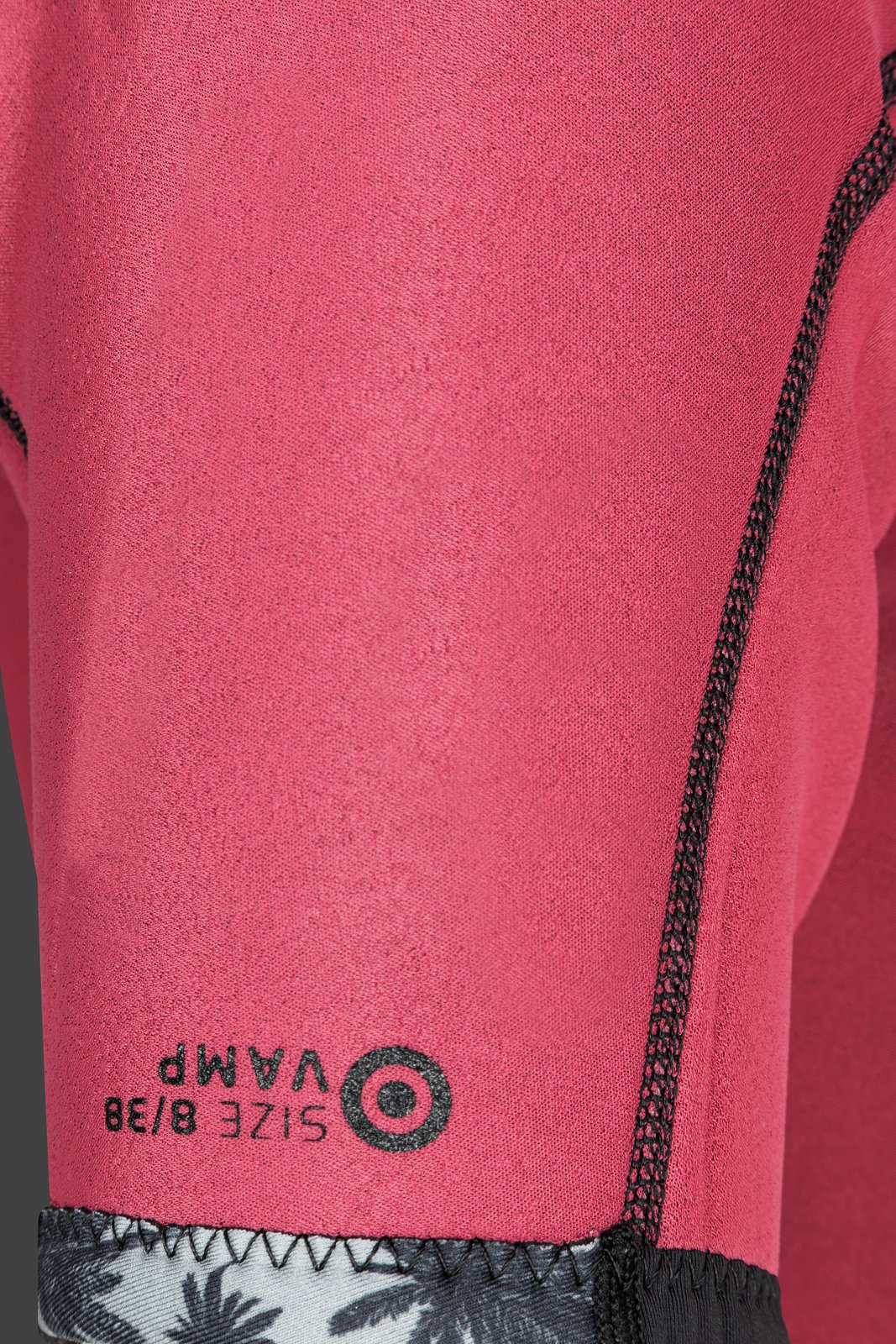 Vamp 3/2 Steamer női szörfruha anyaga és varrása részletfotón