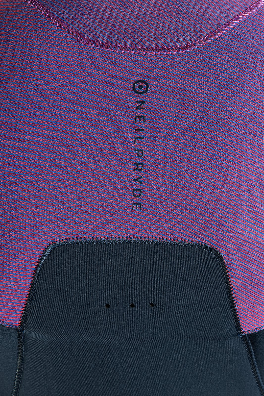 NeilPryde Wizard Prism 3/2 hosszú ujjú rövid neoprén ruha részletgazdag textúrája