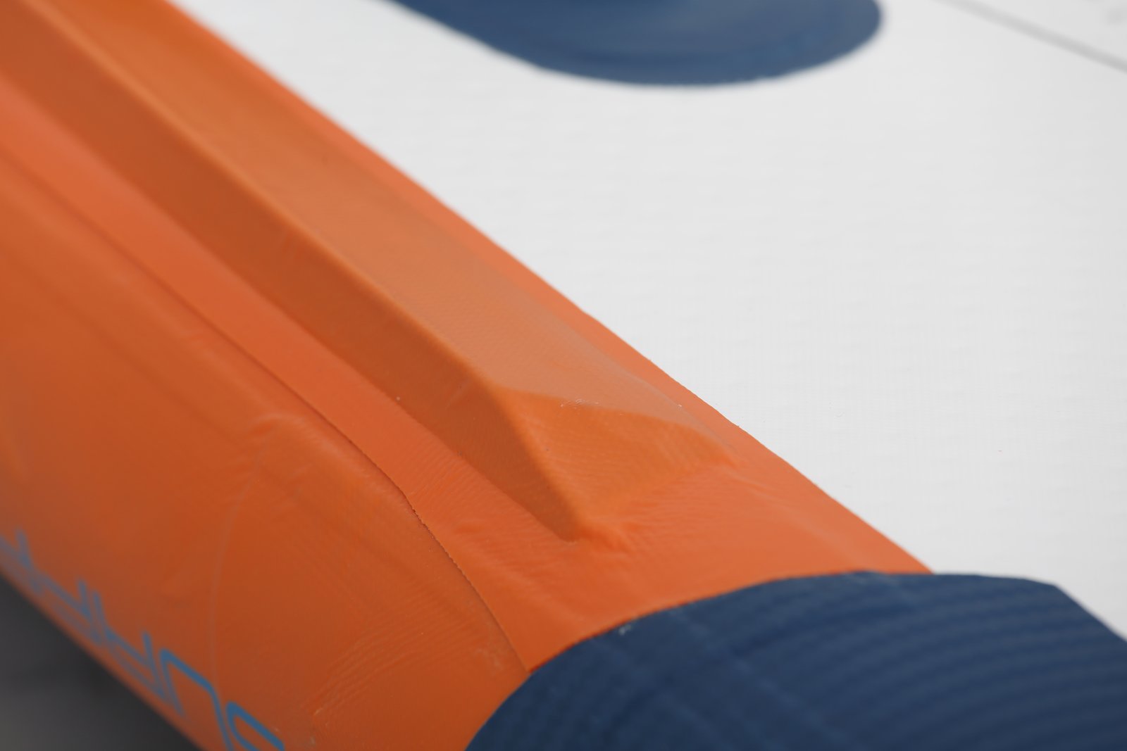 SurfAir SE 3DS 2025 felfújható szörfdeszka tail release edge technológia részlete