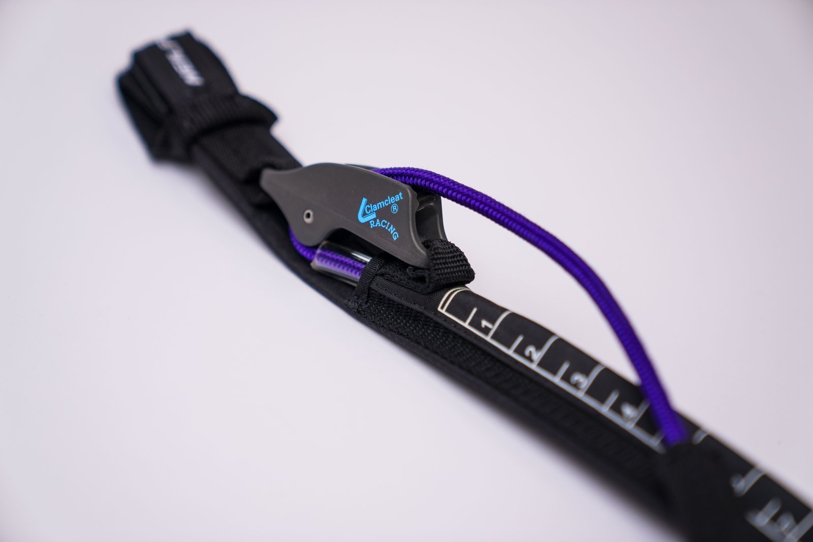 Foil Race HL Pro S 2026 állítható trapezkötél Clamcleat rendszerrel, gyors rögzítéssel és méretezett skálával foilinghoz és versenyzéshez