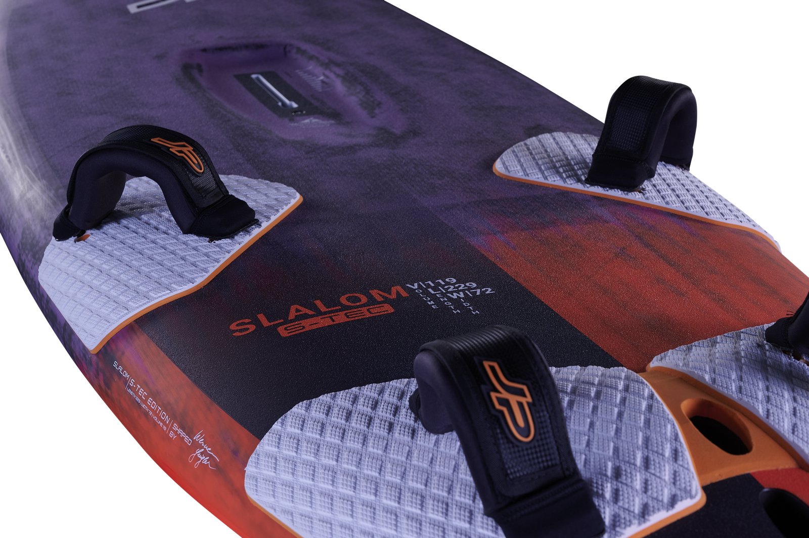 JP Slalom 2026 S-TEC versenyszintű szörfdeszka lábtartókkal és mast box kialakítással