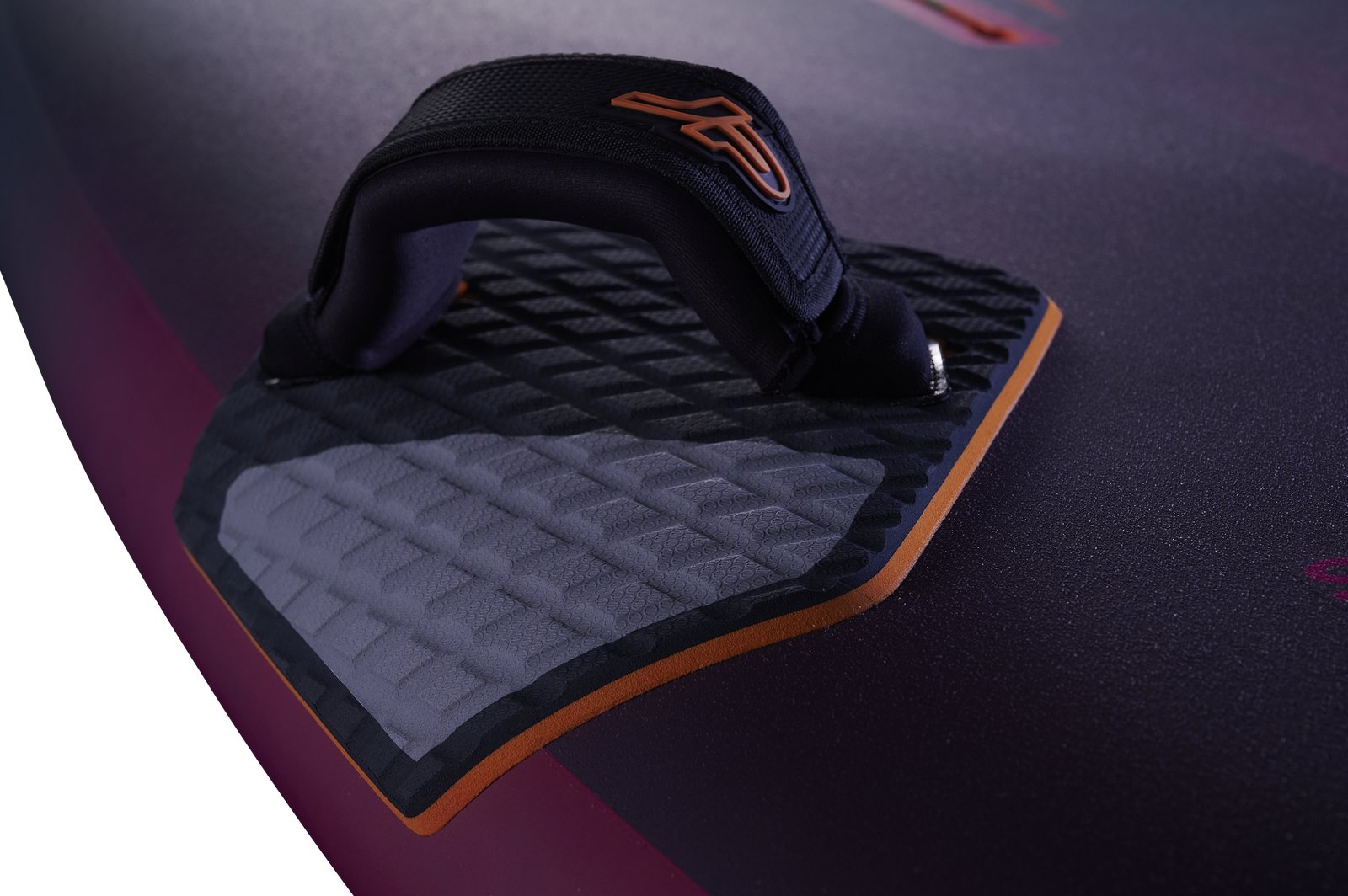 Tabou Super Lightwind 2026 szörfdeszka állítható footstrap pozícióval és csúszásgátló deckpaddal