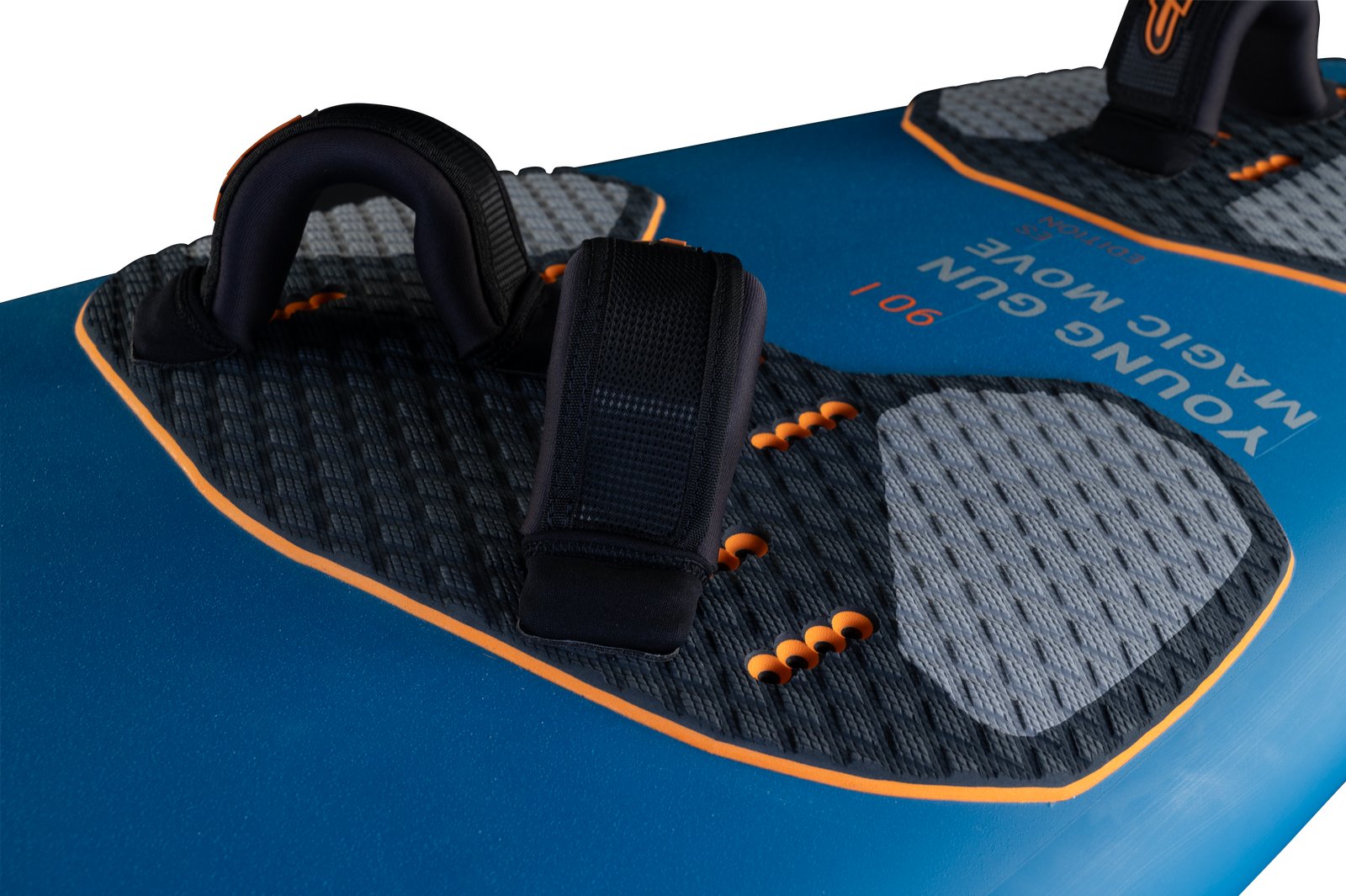 Young Gun Magic Move 90 windszörfdeszka gyermekeknek speciális lábpánt elrendezéssel és csúszásgátló deckpaddal