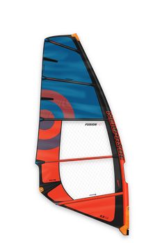 NeilPryde Fusion HD 2026 freemove windsurf vitorla elölnézetből, kék és narancs színösszeállításban