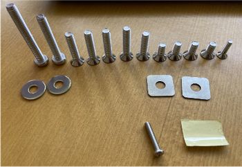 Flight SLR 2026 csavarkészlet különböző méretű rozsdamentes acél csavarokkal, alátétekkel és szerelési tartozékokkal