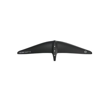 Glide Swift 2026 karbon hydrofoil front wing felülnézetből, ívelt belépőéllel és alacsony légellenállású wingtip kialakítással